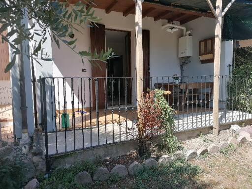 Casa Laghetto Villa Castellaro  Buitenkant foto