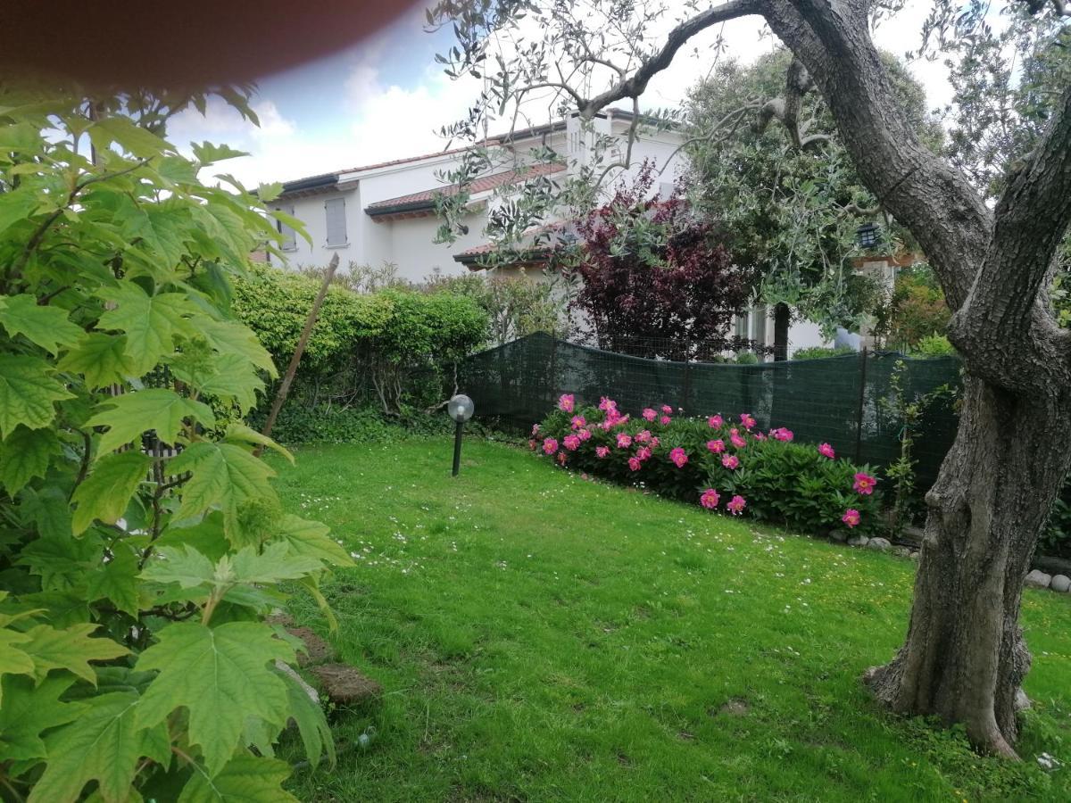 Casa Laghetto Villa Castellaro  Buitenkant foto